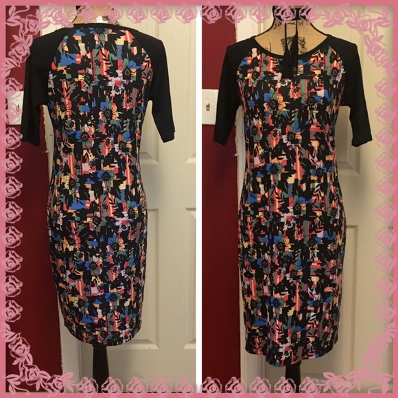 LuLaRoe Dresses & Skirts - Pretty lularoe floral dress